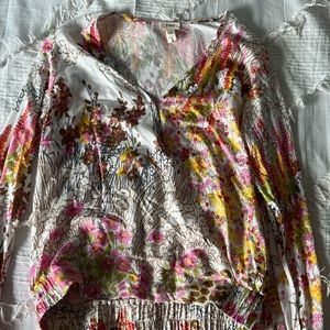 Floral long sleeve blouse